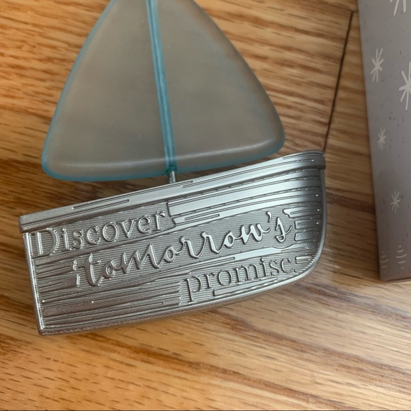 Hallmark Keepsake Ornament Discover Tomorrow's Promise Sailboat - Picture 9 of 9